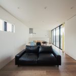 中央区小沢渡町 施工例03_LDK1 浜松注文住宅/浜松市注文住宅/浜松工務店/浜松市工務店/注文住宅/工務店/SE構法/高気密高断熱/高耐震/高性能/平屋/中庭/コの字の家/デザイン住宅/シンプル/施工例/おしゃれ