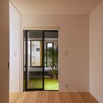 中央区小沢渡町 施工例11_寝室 浜松注文住宅/浜松市注文住宅/浜松工務店/浜松市工務店/注文住宅/工務店/SE構法/高気密高断熱/高耐震/高性能/平屋/中庭/コの字の家/デザイン住宅/シンプル/施工例/おしゃれ