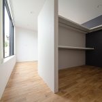 浜名区西美薗 施工例10_WIC 浜松注文住宅/浜松市注文住宅/浜松工務店/浜松市工務店/注文住宅/工務店/SE構法/高気密高断熱/高耐震/高性能/平屋/中庭/コの字の家/デザイン住宅/シンプル/施工例/おしゃれ