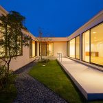 浜名区西美薗 施工例12_中庭2 浜松注文住宅/浜松市注文住宅/浜松工務店/浜松市工務店/注文住宅/工務店/SE構法/高気密高断熱/高耐震/高性能/平屋/中庭/コの字の家/デザイン住宅/シンプル/施工例/おしゃれ