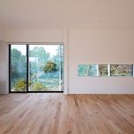 中央区西山町 施工例03＿LDK2　浜松／浜松市／注文住宅／工務店／住宅会社／SE構法／高性能住宅／高気密高断熱／高耐震／W断熱／耐震等級3／断熱等級6／デザイン住宅／おしゃれ／シンプル／モダン／スタイリッシュ／平屋／中庭／コの字の家／小さな平屋／コンパクトな家／外構デザイン／外構工事／ドライガーデン／ロックガーデン／ボタニカルガーデン／和風庭園