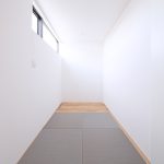 中央区西山町 施工例07＿和室　浜松／浜松市／注文住宅／工務店／住宅会社／SE構法／高性能住宅／高気密高断熱／高耐震／W断熱／耐震等級3／断熱等級6／デザイン住宅／おしゃれ／シンプル／モダン／スタイリッシュ／平屋／中庭／コの字の家／小さな平屋／コンパクトな家／外構デザイン／外構工事／ドライガーデン／ロックガーデン／ボタニカルガーデン／和風庭園